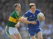 11 April 2010; Conor McManus, Monaghan, in action against Marc O Se, Kerry. Allianz GAA Football National League Division 1, Round 7, Kerry v Monaghan, Fitzgerald Stadium, Killarney, Co. Kerry. Picture credit: Stephen McCarthy / SPORTSFILE