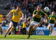 10 April 2016; Shane Enright, Kerry, in action against Diarmuid Murtagh, Roscommon. Allianz Football League, Division 1, Semi-Final, Kerry v Roscommon, Croke Park, Dublin. Picture credit: Ray McManus / SPORTSFILE