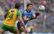 10 April 2016; David Byrne of Dublin in action against Michael Murphy of Donegal during the Allianz Football League Division 1 Semi-Final match between Dublin and Donegal at Croke Park in Dublin. Photo by Brendan Moran/Sportsfile