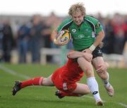18 April 2010; Fionn Carr, Connacht, in action against Danny Barnes, Munster. Celtic League, Connacht v Munster, Sportsground, Galway. Picture credit: Ray Ryan / SPORTSFILE