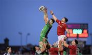16 April 2016; Sean O’Brien, Connacht, takes possession in a lineout ahead of Billy Holland, Munster. Guinness PRO12 Round 20, Connacht v Munster. The Sportsground, Galway.  Picture credit: Stephen McCarthy / SPORTSFILE