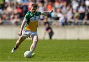 15 May 2016; Nigel Dunne of Offaly takes a free during the Leinster GAA Football Senior Championship, Round 1, Offaly v Longford in O'Connor Park, Tullamore, Co. Offaly.  Photo by Piaras O Midheach/Sportsfile