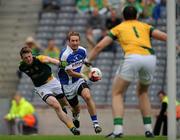 13 June 2010; Billy Sheehan, Laois, in action against Kevin Reilly, left, and Paddy O'Rourke, Meath. Leinster GAA Football Senior Championship Quarter-Final, Meath v Laois, Croke Park, Dublin. Picture credit: David Maher / SPORTSFILE