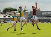 12 June 2016; John Heslin of Westmeath in action against Sean Pender, centre, and Brian Darby, left, of Offaly during the Leinster GAA Football Senior Championship Quarter-Final match between Westmeath and Offaly at Cusack Park in Mullingar, Co. Westmeath. Photo by Seb Daly/Sportsfile