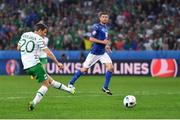 22 June 2016; Wes Hoolahan of Republic of Ireland has a shot on goal during the UEFA Euro 2016 Group E match between Italy and Republic of Ireland at Stade Pierre-Mauroy in Lille, France. Photo by Stephen McCarthy/Sportsfile