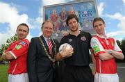 18 August 2010; Lord Mayor of Dublin Councillor Gerry Breen, with from left, David McGill, Shelbourne, Ken Oman, Bohemians, and Ian Birmingham, St. Patrick's Athletic, at the launch of the Dublin City Council European City of Sport billboard campaign to promote Airtricity League football in the city. Malahide Road, Dublin. Picture credit: Brian Lawless / SPORTSFILE