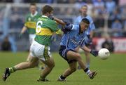 4  August 2001; Jason Sherlock of Dublin in action against Eamon Fitzmaurice of Kerry during the Bank of Ireland All-Ireland Senior Football Championship Quarter Final match at Semple Stadium in Thurles, Tipperary. Photo by Damien Eagers/Sportsfile