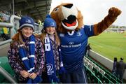 20 August 2016; Twin Leinster supporters Amy, left, and Ava Leonard, both age 10, from Castlebar, Co Mayo, with Leo The Lion at the Pre-Season Friendly game between Leinster and Gloucester at Tallaght Stadium in Tallaght, Co Dublin. Photo by Cody Glenn/Sportsfile