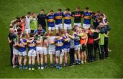 21 August 2016; Tipperary manager Liam Kearns in a huddle with his players after the GAA Football All-Ireland Senior Championship Semi-Final game between Mayo and Tipperary at Croke Park in Dublin. Photo by Piaras Ó Mídheach/Sportsfile