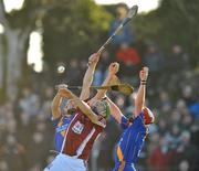 21 November 2010; Stephen Forde, Clarinbridge, in action against Vinny Maher, left, and Emmet Mahony, Loughrea. Galway County Senior Hurling Championship Final Replay, Clarinbridge v Loughrea, Athenry GAA Grounds, Athenry, Co. Galway. Picture credit: David Maher / SPORTSFILE