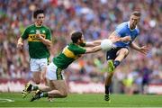 28 August 2016; Paul Mannion of Dublin in action against Killian Young and Paul Murphy, left, of Kerry during the GAA Football All-Ireland Senior Championship Semi-Final match between Dublin and Kerry at Croke Park in Dublin. Photo by Stephen McCarthy/Sportsfile