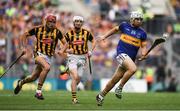 4 September 2016; Niall O’Meara of Tipperary races clear of Cillian Buckley, left, and Lester Ryan of Kilkenny during the GAA Hurling All-Ireland Senior Championship Final match between Kilkenny and Tipperary at Croke Park in Dublin. Photo by Brendan Moran/Sportsfile