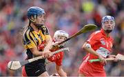11 September 2016; Julie Ann Malone of Kilkenny in action against Meabh Cahalane, centre, and Ashling Thompson of Cork during the Liberty Insurance All-Ireland Senior Camogie Championship Final match between Cork and Kilkenny at Croke Park in Dublin. Photo by Piaras Ó Mídheach/Sportsfile