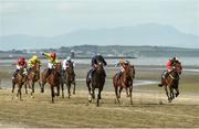 13 September 2016; Free Running, third from right, with Gary Halpin up, on their way to winning the Gilna's Cottage Inn Maiden during the Laytown Races in Laytown, Co Meath. Photo by David Maher/Sportsfile