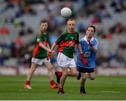 18 September 2016; Liam Leen, Scoil Mhuire, Clarinbridge, Galway, representing Mayo, in action against Eóin McElholm, St. Teresa's P.S, Loughmacrory, Omagh, Co. Tyrone, representing Dublin, during the INTO Cumann na mBunscol GAA Respect Exhibition Go Games at the GAA Football All-Ireland Senior Championship Final match between Dublin and Mayo at Croke Park in Dublin. Photo by Seb Daly/Sportsfile
