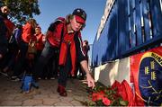 16 October 2016; Munster supporters pay their respects following the passing of Munster head coach Anthony Foley prior to the European Rugby Champions Cup Pool 1 Round 1 match between Racing 92 and Munster at Stade Yves-Du-Manoir in Paris, France. Photo by Stephen McCarthy/Sportsfile