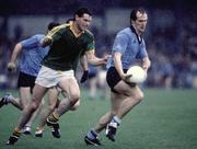 27 July 1986; Leo Close, Dublin, in action against  Liam Harnan, Meath. Leinster Senior Football Final, Meath v Dublin, Croke Park, Dublin. Picture credit; Ray McManus / SPORTSFILE