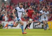 22 October 2016; Ali Price of Glasgow Warriors runs clear during the European Rugby Champions Cup Pool 1 Round 2 match between Munster and Glasgow Warriors at Thomond Park in Limerick. Photo by Seb Daly/Sportsfile