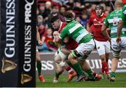 26 November 2016; Sam Arnold of Munster is tackled by Filippo Ferrarini of Benetton Treviso during the Guinness PRO12 Round 9 match between Munster and Benetton Treviso at Thomond Park in Limerick. Photo by Diarmuid Greene/Sportsfile