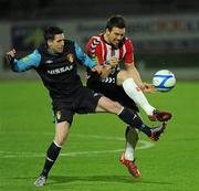 22 April 2011; Kevin Deery, Derry City, in action against Stephen Bradley, St Patrick's Athletic. Airtricity League Premier Division, Derry City v St Patrick's Athletic, The Brandywell, Derry. Picture credit: Oliver McVeigh / SPORTSFILE