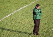 15 January 2002; Defence coach Mike Ford during Ireland rugby squad training at Thomond Park in Limerick. Photo by Brendan Moran/Sportsfile