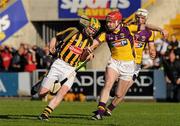 11 June 2011; Richie Power, Kilkenny, in action against Paul Roche, Wexford. Leinster GAA Hurling Senior Championship Semi-Final, Wexford v Kilkenny, Wexford Park, Wexford. Picture credit: Pat Murphy / SPORTSFILE