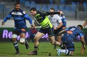 20 January 2017; Robbie Henshaw of Leinster on his way to scoring his side's second try during the European Rugby Champions Cup Pool 4 Round 6 match between Castres and Leinster at Stade Pierre Antoine in Castres, France. Photo by Stephen McCarthy/Sportsfile