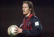 25 January 2002; Simon Webb of Bohemians during the eircom League Premier Division match between Bohemians and UCD at Dalymount Park in Dublin. Photo by David Maher/Sportsfile