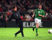 14 February 2002; Ruslan Nigmatullin of Russia action against Robbie Keane of Republic of Ireland during the International Friendly match between Republic of Ireland and Russia at Lansdowne Road in Dublin. Photo by Matt Browne/Sportsfile