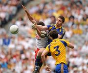 30 July 2011; Geoffrey Claffey, Roscommon, in action against Mark Donnelly, Tyrone. GAA Football All-Ireland Senior Championship Qualifier, Round 4, Roscommon v Tyrone, Croke Park, Dublin. Picture credit: Oliver McVeigh / SPORTSFILE