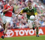 26 September 2004; Colm Cooper, Kerry, on his way to score a goal for his side. Bank of Ireland All-Ireland Senior Football Championship Final, Kerry v Mayo, Croke Park, Dublin. Picture credit; Brian Lawless / SPORTSFILE