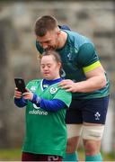 16 March 2017; Jennifer Malone, from Clane, Co Kildare, meets Sean O'Brien ahead of Ireland rugby squad training at Carton House in Maynooth, Co Kildare. Photo by Stephen McCarthy/Sportsfile