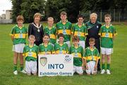 21 August 2011; INTO President Noreen Flynn with the Kerry boys team, back row, left to right, Keelan Butler, Knochanean N.S., Ennis, Co. Clare, Eoghan McElligott, Ardfert N.S., Co. Kerry, Jason Walsh, Corrandulla N.S., Corrandulla, Co. Galway, Adam Garland, St. Mary's P.S., Aughlisnafin, Co. Down, Shaun Highton, Christ the King B.N.S., Caherdavin, Co. Limerick, front row, left to right, David Greaney, Corrandulla N.S., Corrandulla, Co. Galway, Christopher Kong, St. Declan's N.S., Co. Waterford, Jamie McCann, Creggan P.S., Co. Antrim, Diarmuid O'Malley, St. Patrick's N.S., Castlebar, Co. Mayo, Tim Prenter, St. Patrick's P.S., Legamaddy, Co. Down. Go Games Exhibition - Sunday 21st August 2011, Clonliffe College, Dublin. Picture credit: Ray McManus / SPORTSFILE