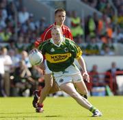 10 July 2005; Seamus Moynihan, Kerry, in action against Cork. Bank of Ireland Munster Senior Football Championship Final, Cork v Kerry, Pairc Ui Chaoimh, Cork. Picture credit; Matt Browne / SPORTSFILE