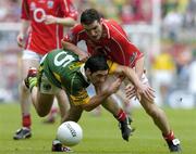 28 August 2005; Bryan Sheehan, Kerry, in action against Graham Canty, Cork. Bank of Ireland All-Ireland Senior Football Championship Semi-Final, Kerry v Cork, Croke Park, Dublin. Picture credit; David Maher / SPORTSFILE