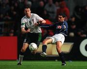 17 April 2002; Gary Breen of Republic of Ireland in action against Claudio Reyna of USA during the International Friendly match between Republic of Ireland and USA at Lansdowne Road in Dublin. Photo by Brendan Moran/Sportsfile