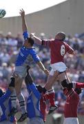 27 April 2002; Alan Quinlan of Munster contests a line-out with Nicolas Spanghero of Castres during the Heineken European Cup Semi-Final match between Castres and Munster at Stade de la Mediterranie in Beziers, France. Photo by Brendan Moran/Sportsfile