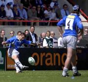 27 April 2002; Romain Teulet of Castres kicks a penalty during the Heineken European Cup Semi-Final match between Castres and Munster at Stade de la Mediterranie in Beziers, France. Photo by Brendan Moran/Sportsfile
