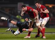 8 April 2017; Dave O'Callaghan of Munster is tackled by Peter Horne of Glasgow Warriors during the Guinness PRO12 Round 19 match between Munster and Glasgow Warriors at Irish Independent Park in Cork. Photo by Matt Browne/Sportsfile