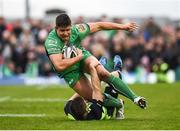 15 April 2017; Dave Heffernan of Connacht is tackled by Luke McGrath of Leinster during the Guinness PRO12 Round 20 match between Connacht and Leinster at the Sportsground in Galway. Photo by Seb Daly/Sportsfile