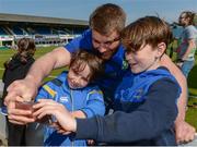 1 May 2017; Leinster's Seán O'Brien poses for a photograph with Luke Tyrell, left, age 8, and Noah Tyrell, age 10, from Malahide in Dublin, during an open squad training session at the RDS Arena, Ballsbridge, Dublin. Photo by Piaras Ó Mídheach/Sportsfile