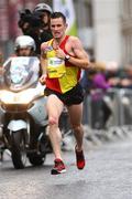 31 October 2011; Sean Connolly, Tallaght AC, on his way to winning the Irish Men's Narional Marathon Championship at the 2011 National Lottery Dublin Marathon. Dublin. Picture credit: Tomas Greally / SPORTSFILE