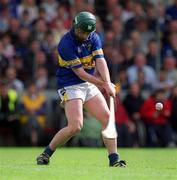 19 May 2002; David Kennedy of Tipperary during the Guinness Munster Senior Hurling Championship Quarter-Final match between Tipperary and Clare at Páirc U’ Chaoimh in Cork. Photo by Brendan Moran/Sportsfile