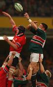 25 May 2002; Paul O'Connell of Munster contests a line-out with Leicester's Martin Corry during the Heineken Cup Final match between Leicester Tigers and Munster at the Millennium Stadium in Cardiff, Wales. Photo by Brendan Moran/Sportsfile