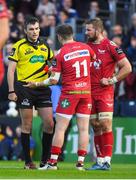 19 May 2017; Referee Marius Mitrea shows a red card to Steffan Evans of Scarlets during the Guinness PRO12 Semi-Final match between Leinster and Scarlets at the RDS Arena in Dublin. Photo by Brendan Moran/Sportsfile