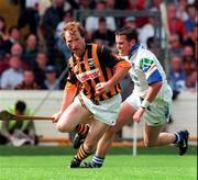 16 August 1998; Willie O'Connor of Kilkenny in action against Anthony Kirwan of Waterford during the Guinness All-Ireland Senior Hurling Championship Semi-Final match between Kilkenny and Waterford at Croke Park in Dublin. Photo by Damien Eagers/Sportsfile