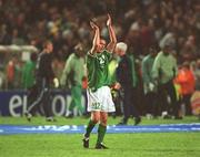 16 May 2002; Republic of Ireland's Mark Kinsella acknowledges the crowd following the International Friendly match between Republic of Ireland and Nigeria at Lansdowne Road in Dublin. Photo by Matt Browne/Sportsfile