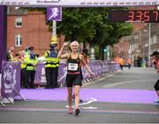 5 June 2017; Ann Marie McGlynn from Strabane, Co. Tyrone celebrates after winning the 2017 VHI Women’s Mini Marathon. Nearly 33,000 participants took to the streets of Dublin to run, walk and jog the 10km route, raising much needed funds for hundreds of charities around the country. For further information please log on to www.vhiwomensminimarathon.ie  Photo by Sam Barnes/Sportsfile