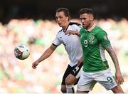 11 June 2017; Daryl Murphy of Republic of Ireland in action against Julian Baumgartlinger of Austria during the FIFA World Cup Qualifier Group D match between Republic of Ireland and Austria at Aviva Stadium, in Dublin.  Photo by Seb Daly/Sportsfile