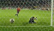 16 June 2002; Gaizka Mendieta of Spain scores the winning penalty past Republic of Ireland goalkeeper Shay Given in the penalty shoot-out of the the FIFA World Cup 2002 Round of 16 match between Spain and Republic of Ireland at Suwon World Cup Stadium in Suwon, South Korea. Photo by David Maher/Sportsfile